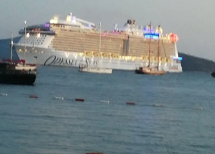 Goekmavi Pensiune Bodrum