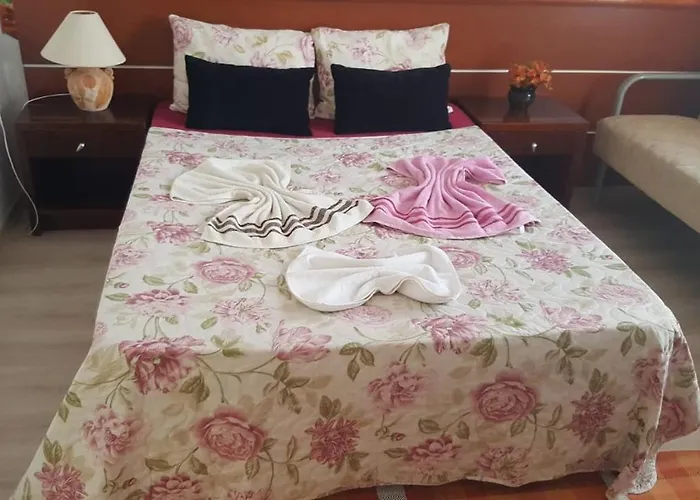 Goekmavi Guest house