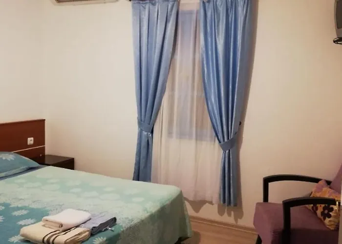 Goekmavi Πανσιόν 3*